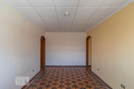 Sala de casa à venda com 3 quartos, 120m² em Vila Carmosina, São Paulo