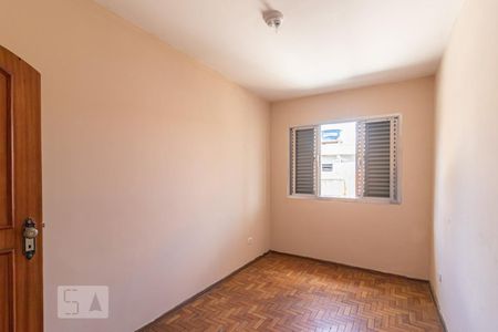 Quarto 2 de casa para alugar com 3 quartos, 120m² em Vila Carmosina, São Paulo