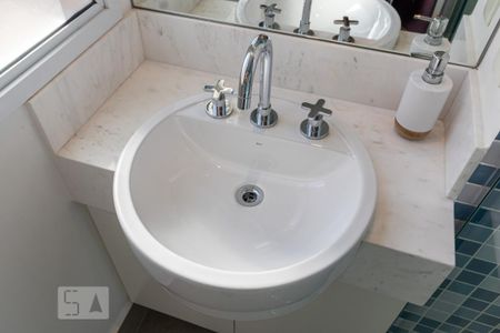 Apartamento para alugar com 62m², 2 quartos e 1 vaga Apartamento para alugar com 62m², 2 quartos e 1 vagaDetalhe do Banheiro da Suíte