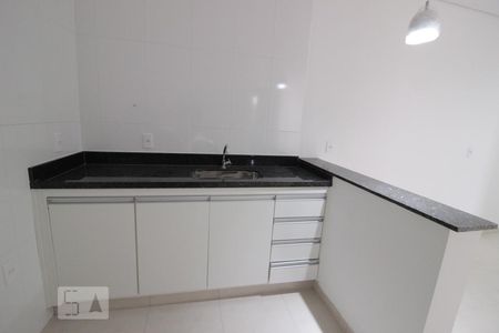 Cozinha de apartamento para alugar com 1 quarto, 42m² em Água Fria, São Paulo
