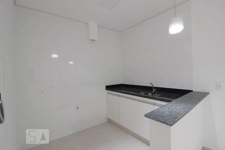 Cozinha de apartamento para alugar com 1 quarto, 42m² em Água Fria, São Paulo