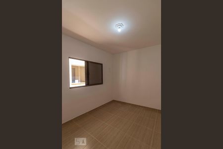 Quarto de casa para alugar com 1 quarto, 40m² em Jardim Ponte Rasa, São Paulo