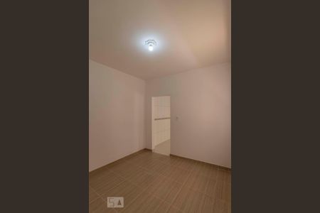 Quarto de casa para alugar com 1 quarto, 40m² em Jardim Ponte Rasa, São Paulo