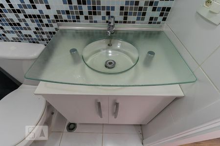 Detalhe banheiro de apartamento para alugar com 2 quartos, 52m² em Engenheiro Goulart, São Paulo