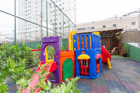 Apartamento para alugar com 54m², 2 quartos e 1 vaga Apartamento para alugar com 54m², 2 quartos e 1 vagaÁrea Comum - Playground