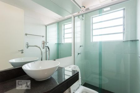 Apartamento para alugar com 54m², 2 quartos e 1 vaga Apartamento para alugar com 54m², 2 quartos e 1 vagaBanheiro