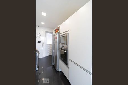 Apartamento à venda com 140m², 3 quartos e 2 vagas Apartamento à venda com 140m², 3 quartos e 2 vagasCozinha