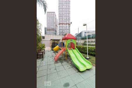 Apartamento à venda com 140m², 3 quartos e 2 vagas Apartamento à venda com 140m², 3 quartos e 2 vagasPlayground