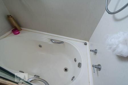 Apartamento à venda com 140m², 3 quartos e 2 vagas Apartamento à venda com 140m², 3 quartos e 2 vagasBanheiro Suíte 3 Master