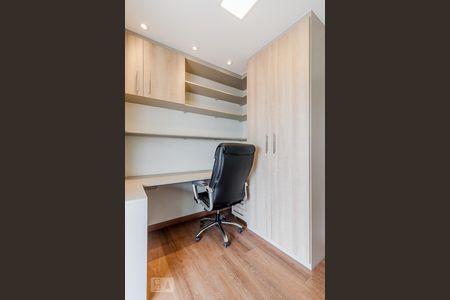 Quarto 1 de apartamento para alugar com 3 quartos, 76m² em Vila Bertioga, São Paulo