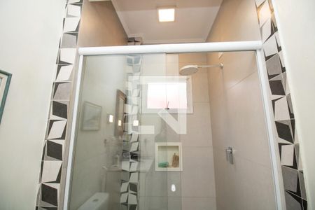 Banheiro 1, Box e chuveiro  de apartamento para alugar com 2 quartos, 106m² em Vila Nova Conceição, São Paulo