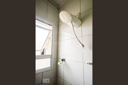 Banheiro de apartamento à venda com 2 quartos, 53m² em Protásio Alves, Porto Alegre