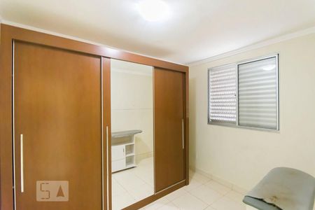 Apartamento à venda com 47m², 2 quartos e 1 vagaQuarto 02