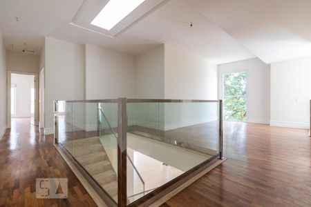 Casa de condomínio à venda com 497m², 4 quartos e 4 vagasSala Privativa