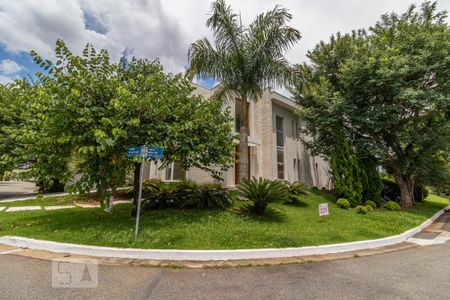 Casa de condomínio à venda com 497m², 4 quartos e 4 vagasFachada