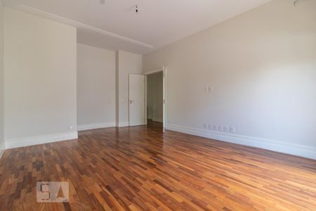 Casa de condomínio à venda com 497m², 4 quartos e 4 vagasSuíte 4