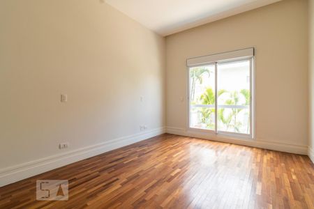 Casa de condomínio à venda com 497m², 4 quartos e 4 vagasSuíte 3