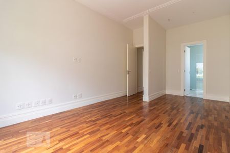 Casa de condomínio à venda com 497m², 4 quartos e 4 vagasSuíte 3