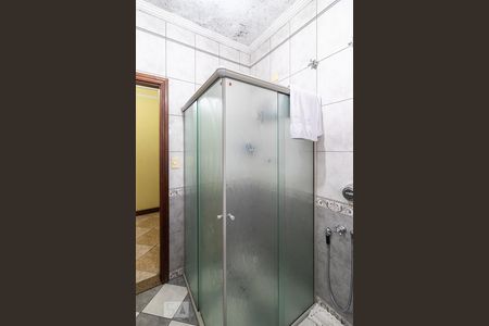 Casa à venda com 230m², 3 quartos e 8 vagas Casa à venda com 230m², 3 quartos e 8 vagasBanheiro 2