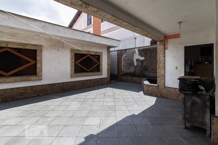 Casa à venda com 230m², 3 quartos e 8 vagas Casa à venda com 230m², 3 quartos e 8 vagasÁrea Externa