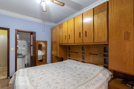 Casa à venda com 230m², 3 quartos e 8 vagas Casa à venda com 230m², 3 quartos e 8 vagasSuite