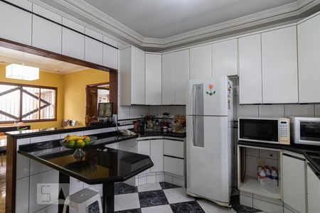 Casa à venda com 230m², 3 quartos e 8 vagas Casa à venda com 230m², 3 quartos e 8 vagasCozinha