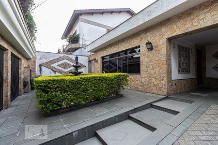 Casa à venda com 230m², 3 quartos e 8 vagas Casa à venda com 230m², 3 quartos e 8 vagasÁrea Externa