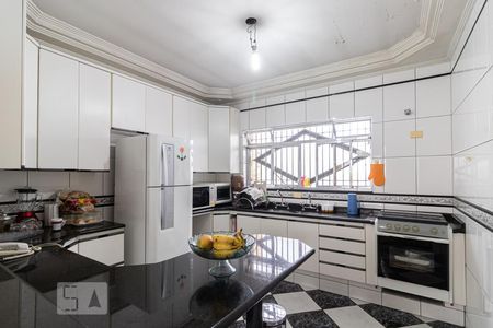 Casa à venda com 230m², 3 quartos e 8 vagas Casa à venda com 230m², 3 quartos e 8 vagasCozinha