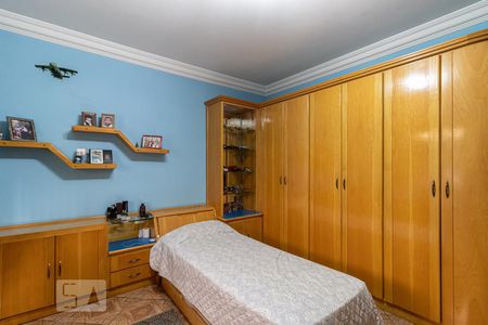 Casa à venda com 230m², 3 quartos e 8 vagas Casa à venda com 230m², 3 quartos e 8 vagasQuarto 2