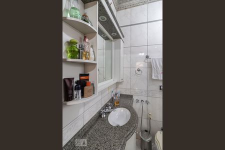 Casa à venda com 230m², 3 quartos e 8 vagas Casa à venda com 230m², 3 quartos e 8 vagasBanheiro da Suite