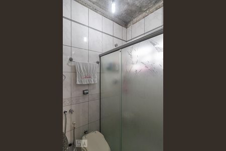 Casa à venda com 230m², 3 quartos e 8 vagas Casa à venda com 230m², 3 quartos e 8 vagasBanheiro da Suite