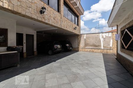 Casa à venda com 230m², 3 quartos e 8 vagas Casa à venda com 230m², 3 quartos e 8 vagasÁrea Externa