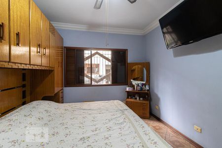 Casa à venda com 230m², 3 quartos e 8 vagas Casa à venda com 230m², 3 quartos e 8 vagasSuite
