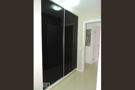 Suite 1 - Armarios de apartamento para alugar com 3 quartos, 110m² em Campeche, Florianópolis