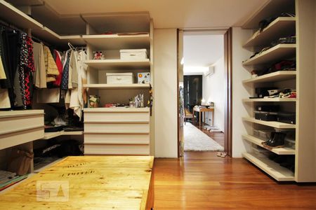 Apartamento à venda com 511m², 4 quartos e 3 vagasCloset