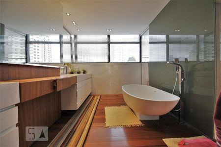 Apartamento à venda com 511m², 4 quartos e 3 vagasBanheiro da suíte 4