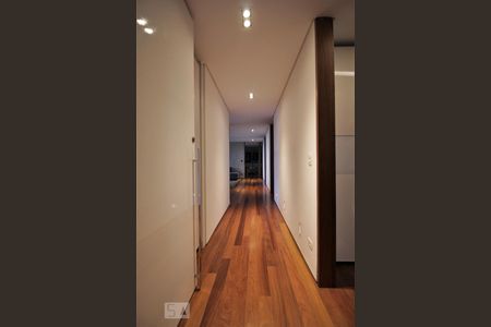 Apartamento à venda com 511m², 4 quartos e 3 vagasCorredor