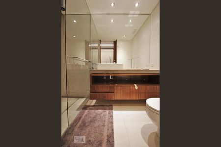 Apartamento à venda com 511m², 4 quartos e 3 vagasBanheiro da suíte 2