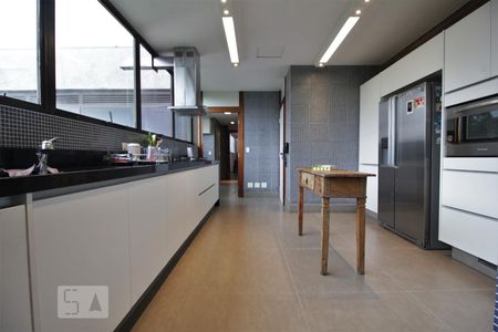 Apartamento à venda com 511m², 4 quartos e 3 vagasCozinha