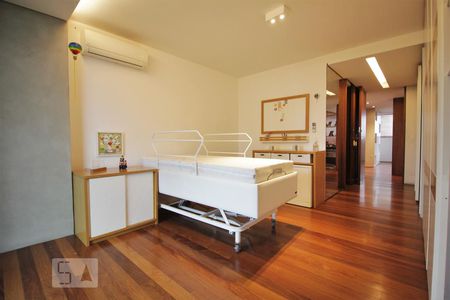 Apartamento à venda com 511m², 4 quartos e 3 vagasSuíte 2