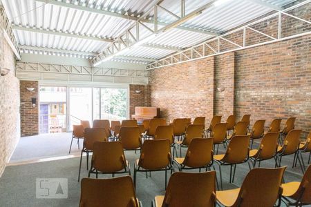 Casa para alugar com 200m², 3 quartos e 2 vagasAuditótrio