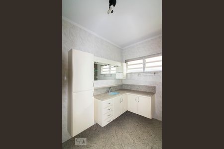 Casa para alugar com 468m², 4 quartos e 4 vagas Casa para alugar com 468m², 4 quartos e 4 vagasBanheiro Suíte 1