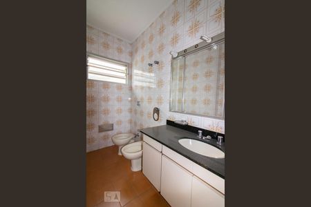 Casa para alugar com 468m², 4 quartos e 4 vagas Casa para alugar com 468m², 4 quartos e 4 vagasBanheiro Suíte 2