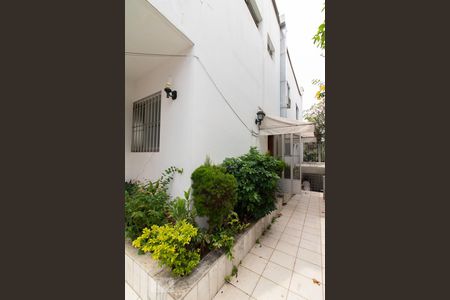 Casa para alugar com 468m², 4 quartos e 4 vagas Casa para alugar com 468m², 4 quartos e 4 vagasÁrea externa