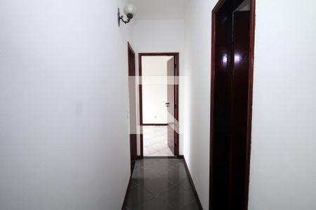 Sala - Corredor de apartamento para alugar com 2 quartos, 105m² em Olaria, Rio de Janeiro