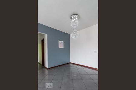 Sala de apartamento para alugar com 2 quartos, 105m² em Olaria, Rio de Janeiro