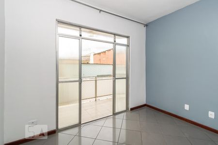 Sala de apartamento para alugar com 2 quartos, 105m² em Olaria, Rio de Janeiro