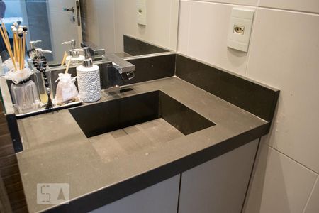 Apartamento à venda com 72m², 2 quartos e 1 vaga Apartamento à venda com 72m², 2 quartos e 1 vagaBANHEIRO