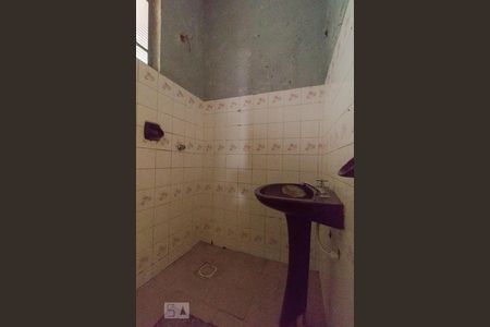 Casa para alugar com 212m², 4 quartos e 2 vagasBanheiro