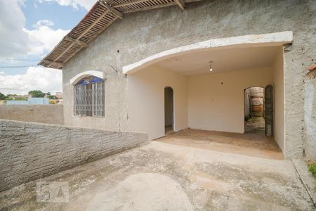 Casa para alugar com 212m², 4 quartos e 2 vagasQuintal